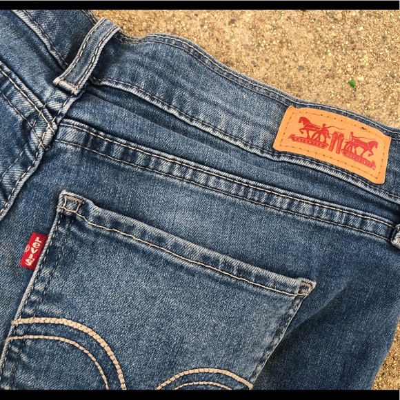 Levi’s shorts - Picture 3 of 5